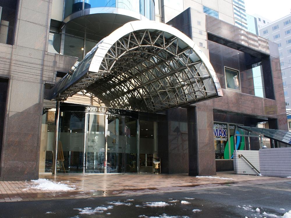 Livemax Nakajima Park Grande Hotel